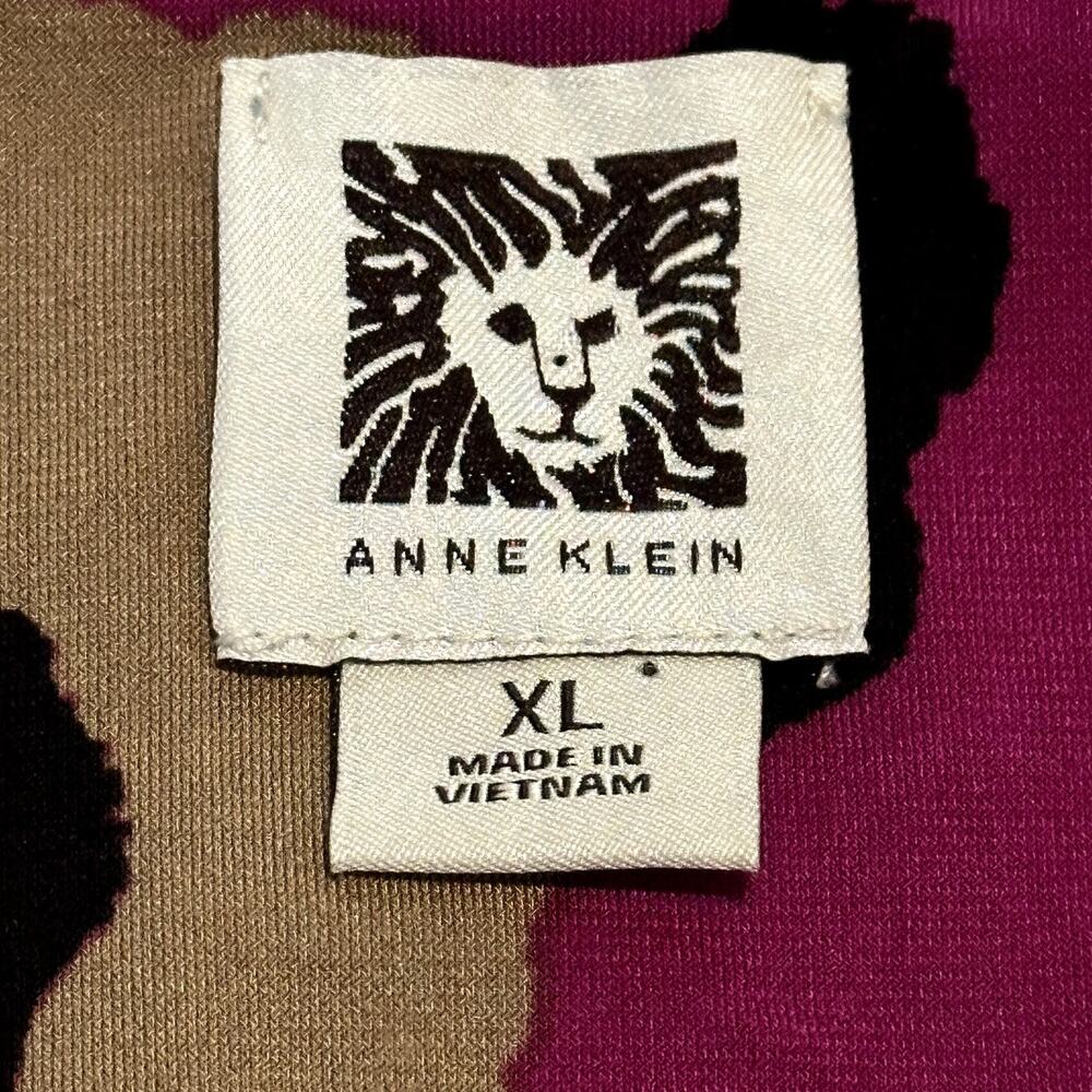 Anne Klein Women Size XL Artsy Floral Type Sleeveless Pleated Scoop Neck Top - Picture 5 of 9